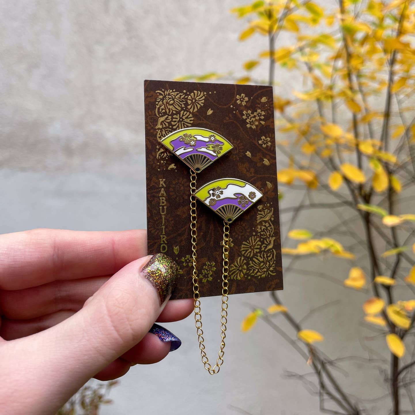 Pin - Ickebinär (Fan)