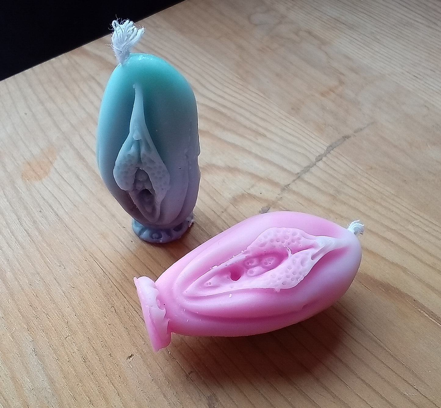 Candle: Vulva