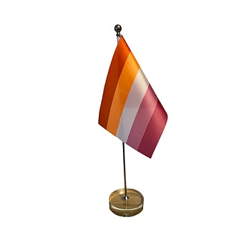 Liten lesbian stripes flagga på pinne