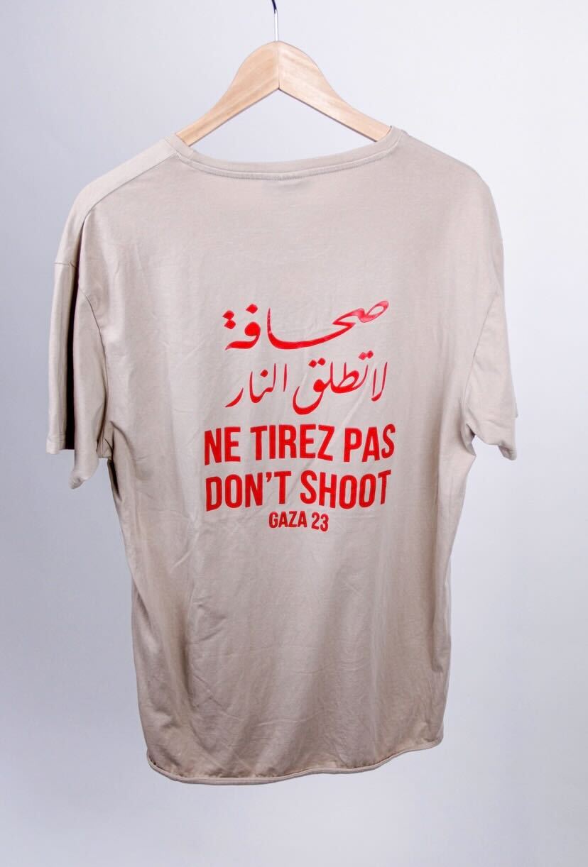 Ne Tirez pas (beige with red text, 2nd hand)