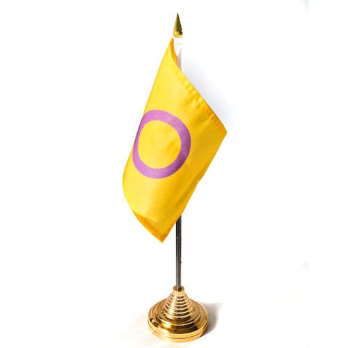 Liten intersex flagga på pinne